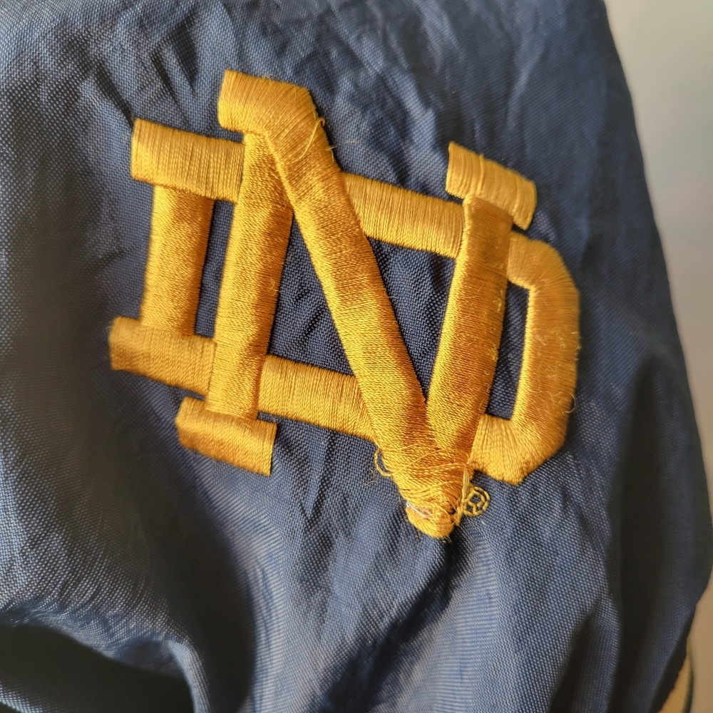 Vintage Champion Notre Dame Fighting Irish Windbreaker M Blue Gold Team Logo - Picture 12 of 12